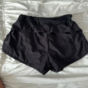 Black Lululemon short